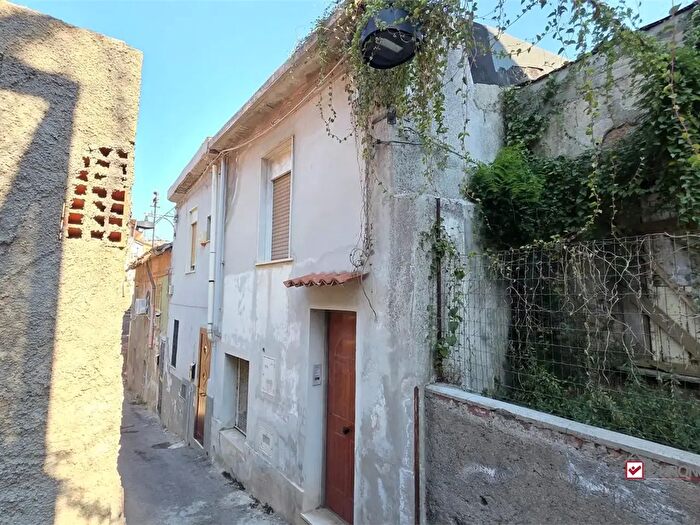 Appartamento con 5 locali in vendita in Via Ernesto Cianciolo, Messina