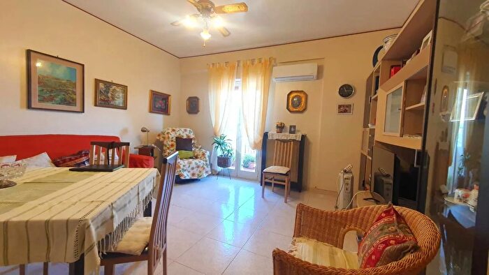 Appartamento con 5 locali in vendita in Immobile Via Giulio Verne, Palermo