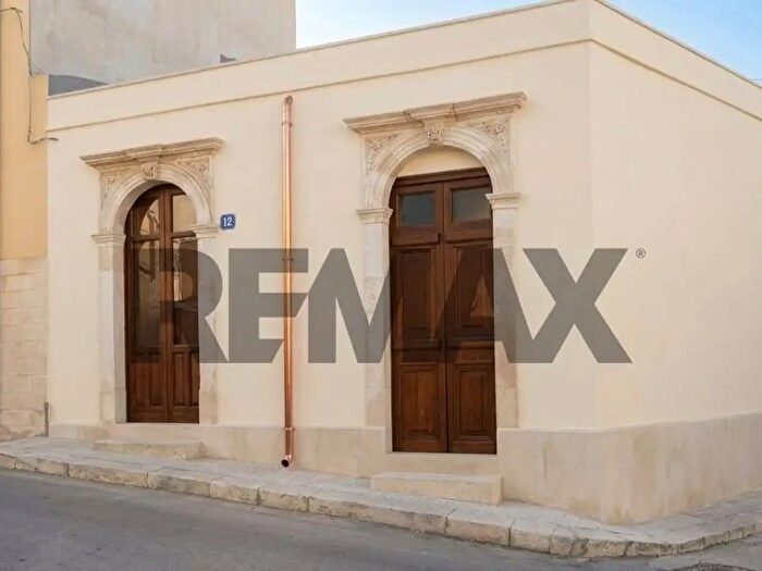 Casa trilocale in vendita in Via Regina Margherita, Pachino