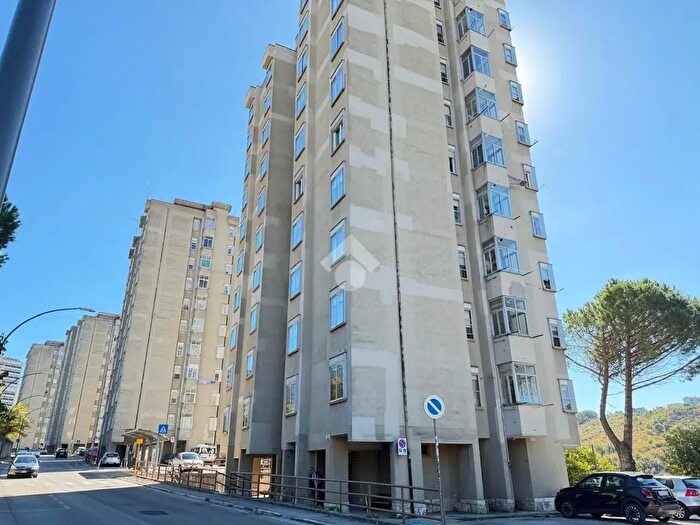 Appartamento quadrilocale in vendita in Via Ionio, Potenza