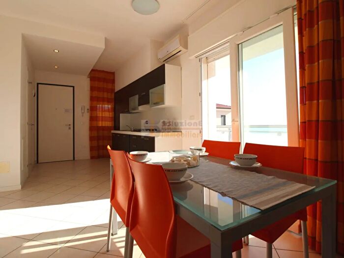 Appartamento trilocale in affitto in Via Dalmazia ° Accesso, Jesolo