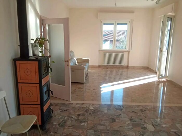 Appartamento con 6 locali in vendita in Strada Provinciale Corinaldese, Senigallia