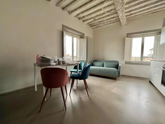 Appartamento bilocale in affitto in Capraia E Limite