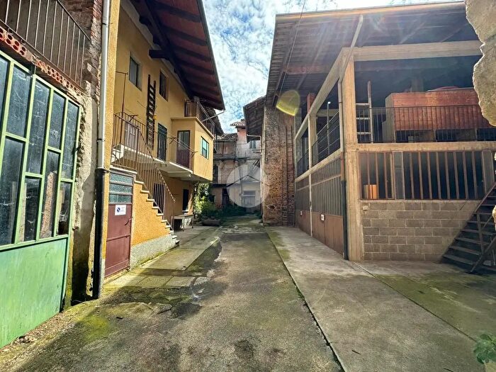 Case in Vendita e in Affitto - 2