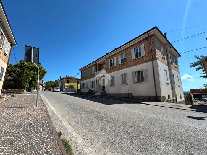 Appartamento trilocale in vendita in Via Roma, Centro, Tavullia