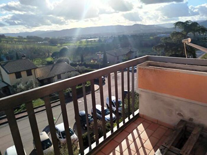 Appartamento con 5 locali in vendita in Vocabolo Borghetto, Todi