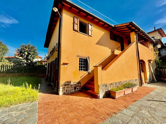 Casa con 7 locali in vendita in Reggello, Reggello