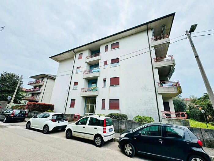 Appartamento con 5 locali in vendita in Gorizia Via degli Orti, Gorizia