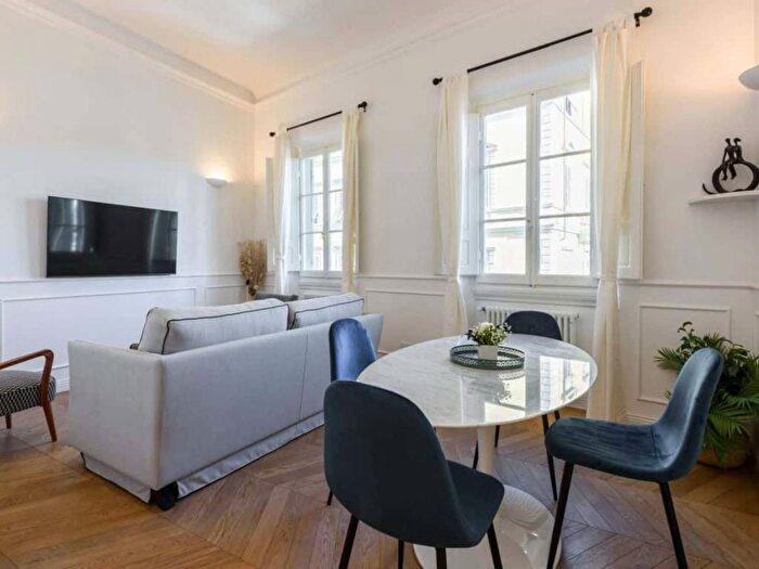 Appartamento trilocale in affitto in Via dei Renai, San Niccolò, Firenze