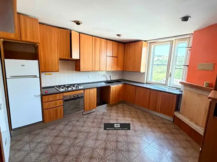 Appartamento trilocale in vendita in Viale Giovanni Bovio, Teramo