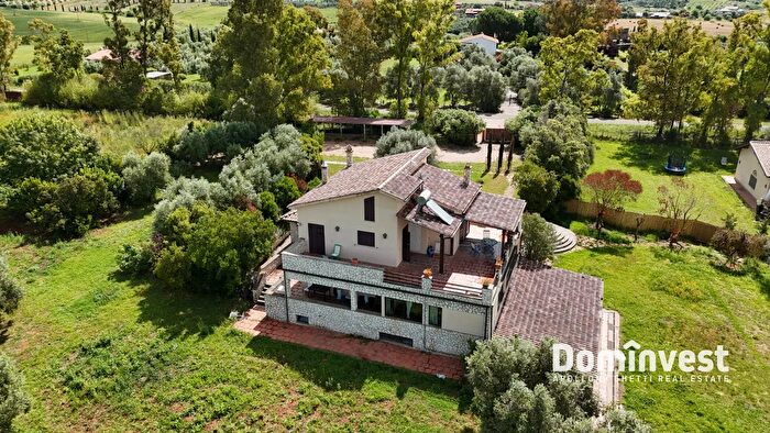 Casa con 7 locali in vendita in Strada Poggio Pelato, Capalbio