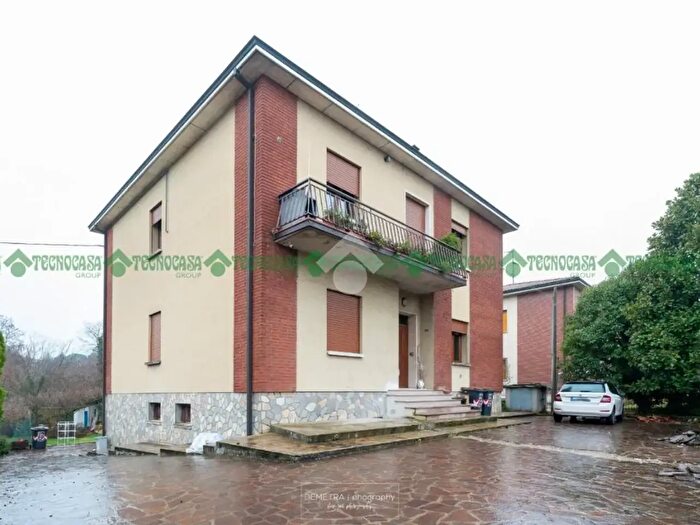 Casa con 6 locali in vendita in Via Provinciale, Valsamoggia