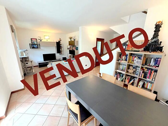 Casa quadrilocale in vendita in Inveruno