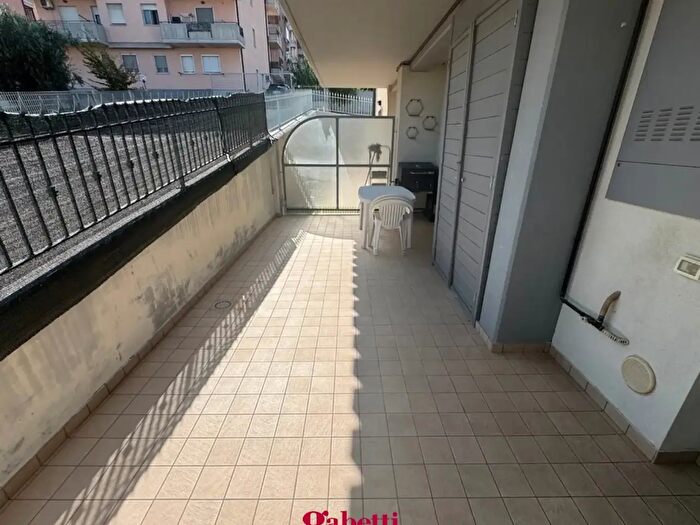 Appartamento trilocale in vendita in Via San Pio, San Salvo