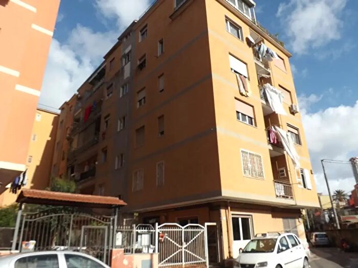 Appartamento trilocale in vendita in Via di Niso a, Napoli
