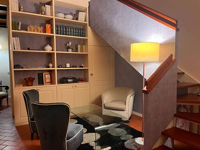 Appartamento trilocale in affitto in Via Maggio, Santo Spirito, Firenze