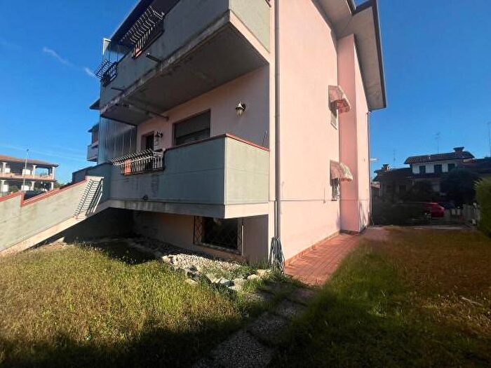 Casa con 5 locali in vendita in Via Cao Marina d, Porto Viro