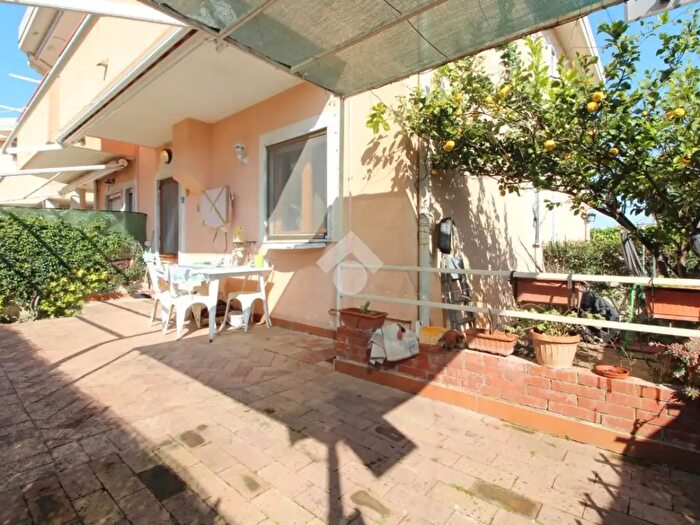 Appartamento trilocale in vendita in Via Mattine, Agropoli