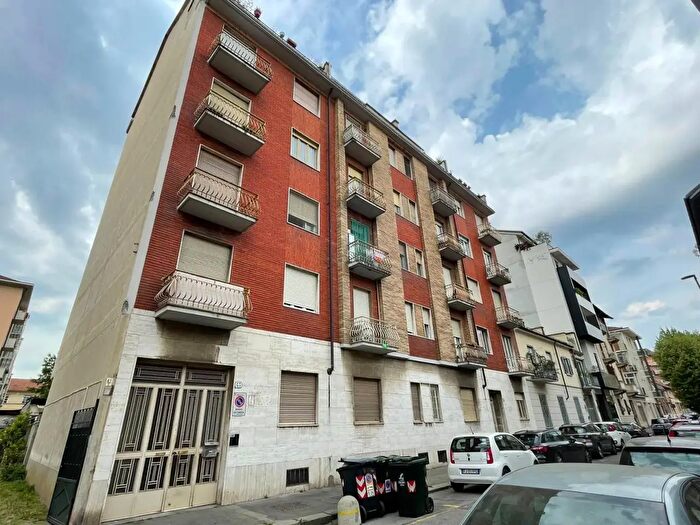 Appartamento bilocale in vendita in Via Crevacuore, Torino