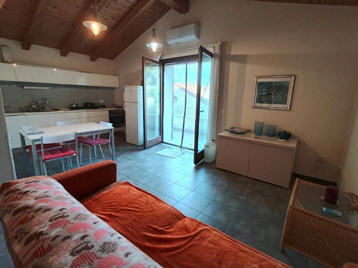 Appartamento trilocale in affitto in Strada Comunale Villa di Sotto Roncosambaccio, San Biagio Roncosambaccio, Fano