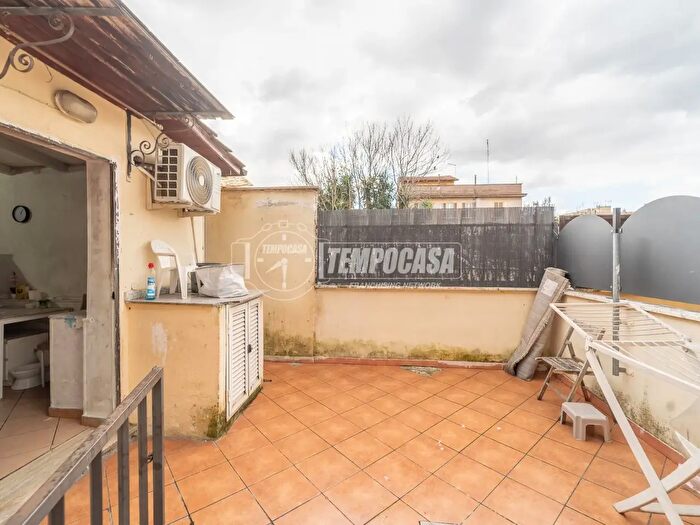 Appartamento bilocale in vendita in Via dei Ciceri, Roma