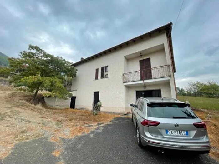 Casa con 6 locali in vendita in Regione Teneve, Ponti