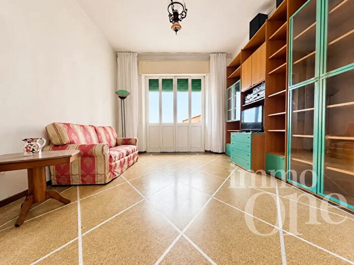 Appartamento con 5 locali in vendita in Viale Italia, Livorno