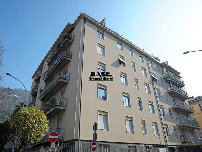 Appartamento bilocale in vendita in Via Santo Garovaglio, Como