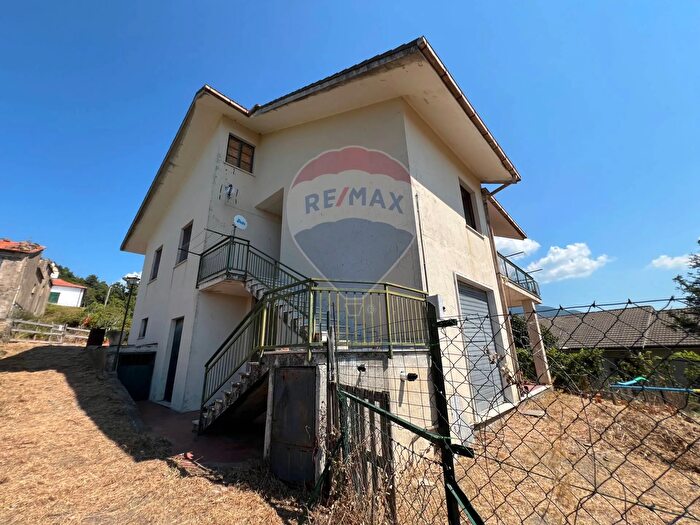 Casa con 5 locali in vendita in Casarza Ligure