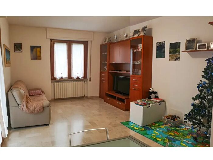 Appartamento quadrilocale in vendita in Massa
