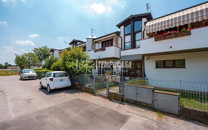 Appartamento quadrilocale in vendita in Via Don Giovanni Minzoni, Molinella