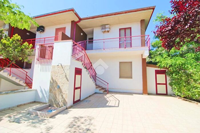 Casa trilocale in vendita in Via delle Mimose, Campomarino