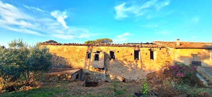 Casa con 6 locali in vendita in Contrada Colonna, Reitano