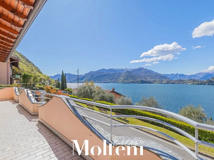 Casa con 5 locali in vendita in Via Pino, Varenna
