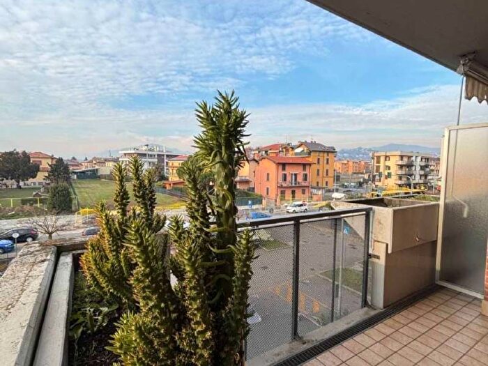 Appartamento bilocale in affitto in via Grumello, Canovine, Bergamo