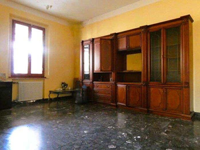 Casa con 6 locali in vendita in Via Bruno Buozzi, Capraia E Limite