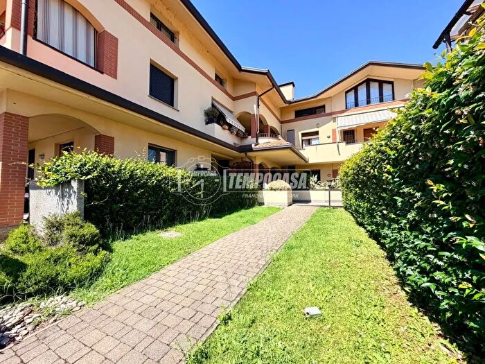 Appartamento bilocale in vendita in Via Visconti, Parabiago