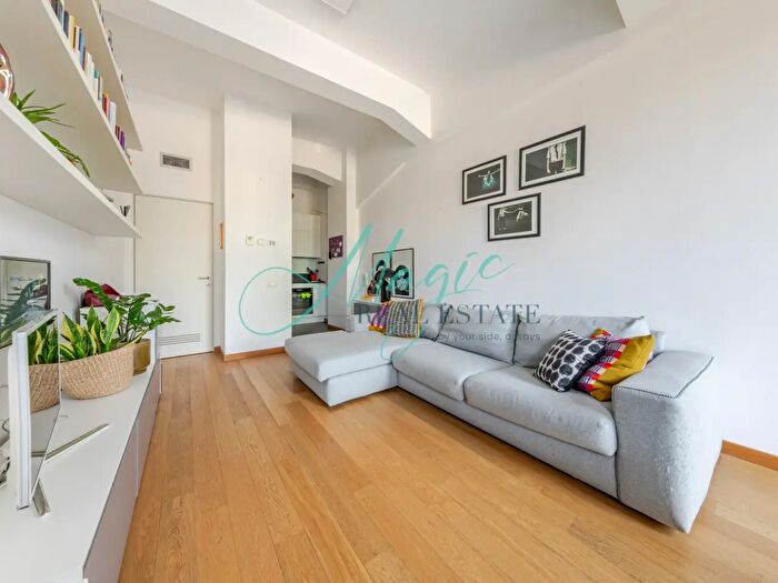 Appartamento bilocale in vendita in Viale Giovanni Suzzani, Milano