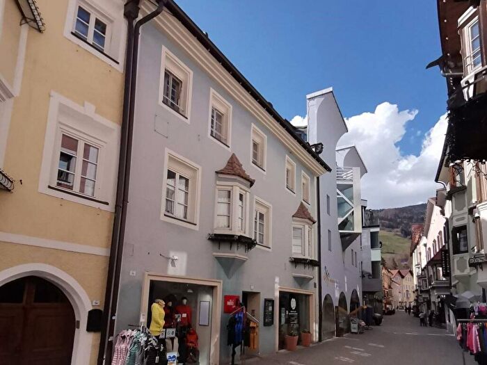 Appartamento trilocale in affitto in Via Città Vecchia, Centro, Vipiteno