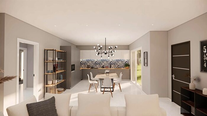 Case in Vendita e in Affitto - 3