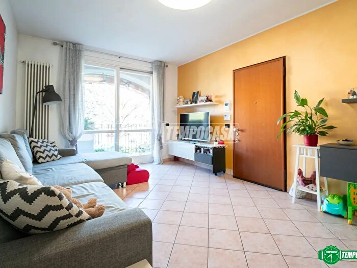 Appartamento trilocale in vendita in Via Achille Grandi, Nova Milanese