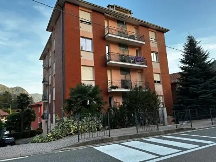 Appartamento bilocale in vendita in Via dAdda, Varallo