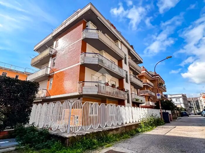 Appartamento trilocale in vendita in Via Vincenzo Filosa, Formia