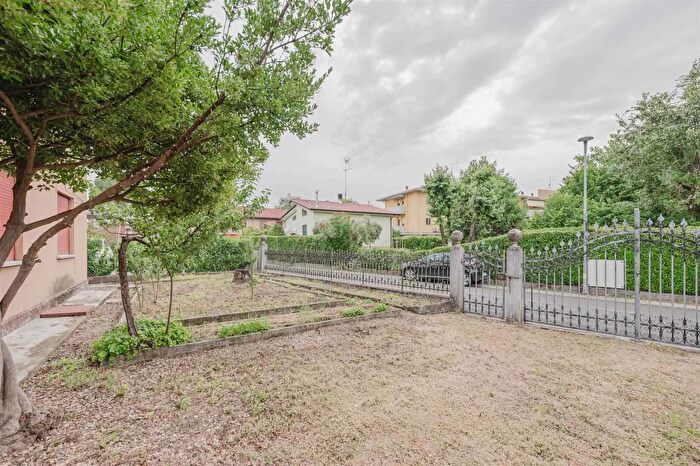 Casa con 8 locali in vendita in San Vendemiano, San Vendemiano