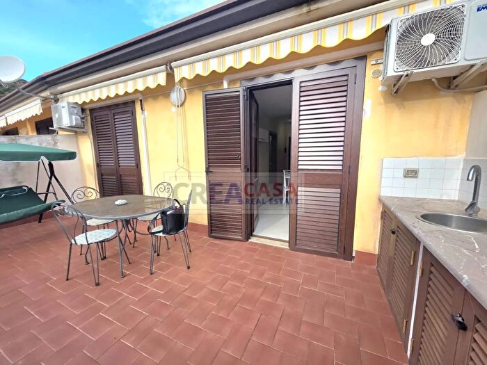 Appartamento trilocale in vendita in G Falcone, Letojanni