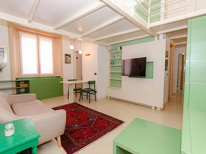 Appartamento trilocale in affitto in Corvetto, Milano