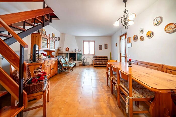 Casa quadrilocale in vendita in Località Vajo, Rovere Veronese