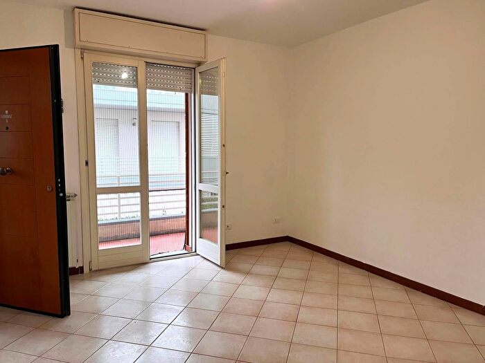 Appartamento con 6 locali in vendita in Viareggio