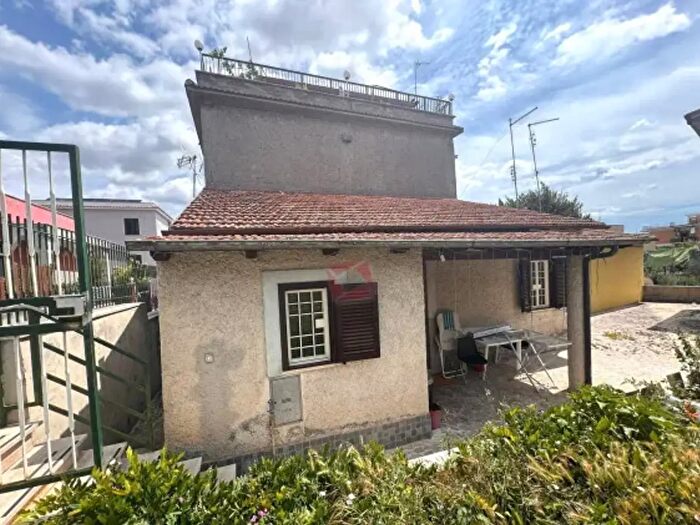 Appartamento bilocale in vendita in Via Bagheria, Roma