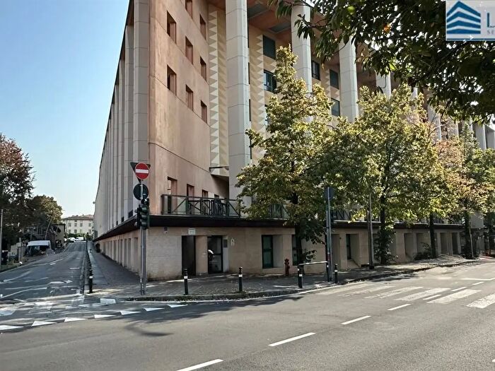 Casa in vendita in Via Palma Il Vecchio, Bergamo